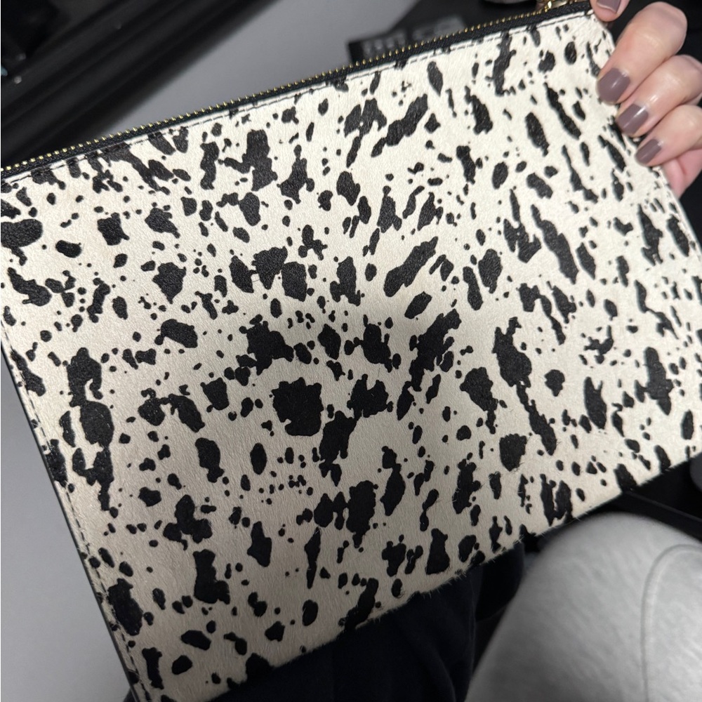 Michael Kors Print Clutch - Picture 4 of 4